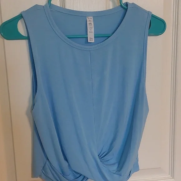 ALO Yoga Cover Cropped Tank Top - Picture 3 of 6